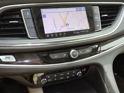 Used 2021 Buick Enclave Premium w/ Sun and Sites Package image 8