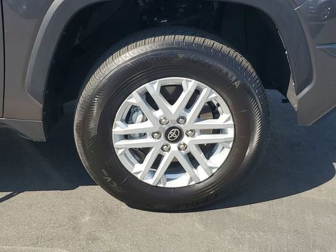 Used 2025 Toyota Tundra SR5 w/ SR5 Convenience Package AWD/4WD image 5