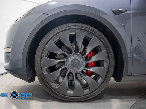 Used 2023 Tesla Model Y Performance image 40