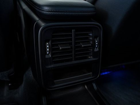 Used 2024 Porsche Taycan image 50