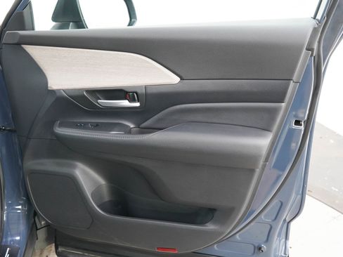 Used 2024 Toyota Grand Highlander AWD Hybrid image 12