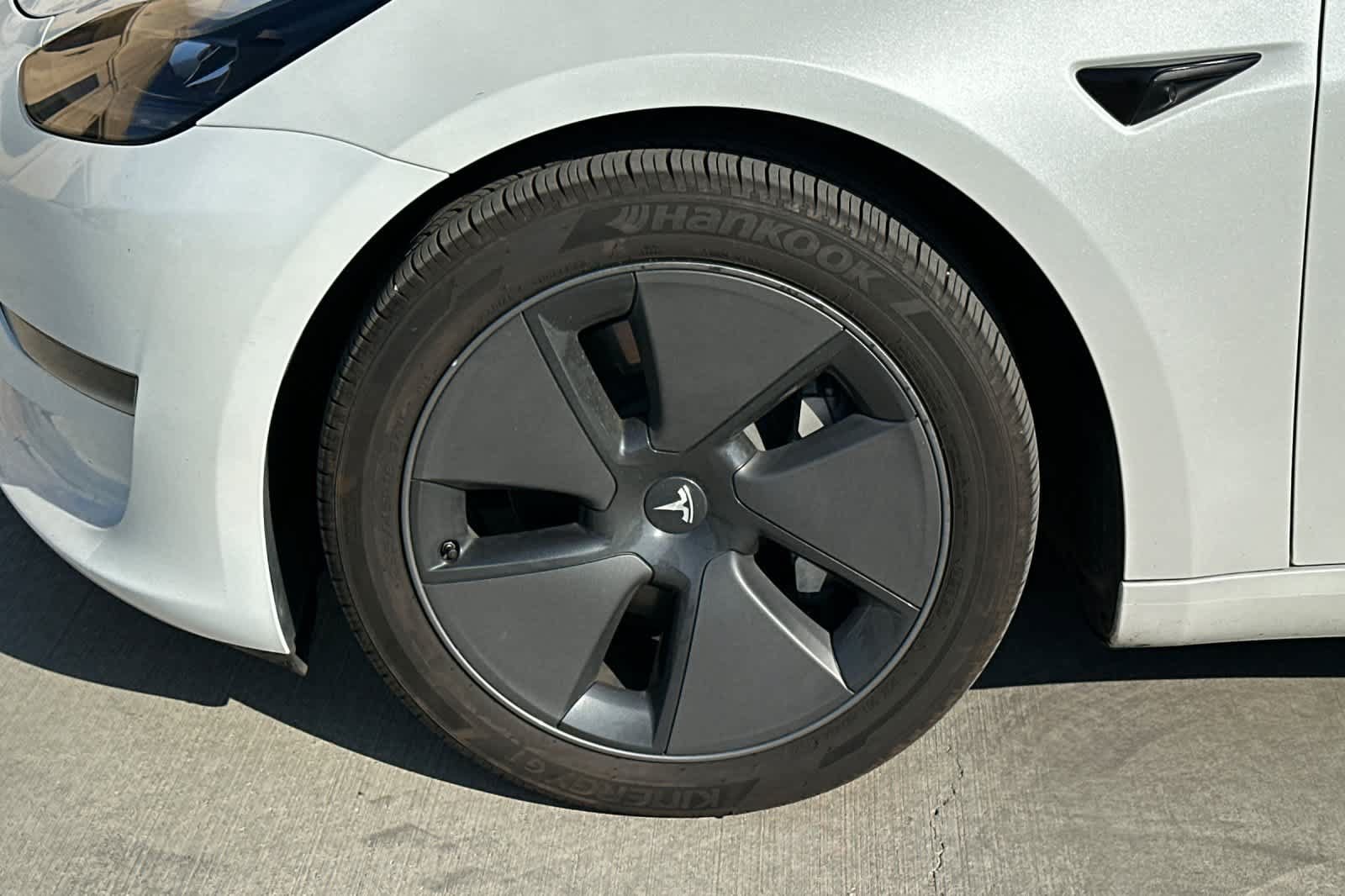 Used 2023 Tesla Model 3 Standard Range RWD image 11