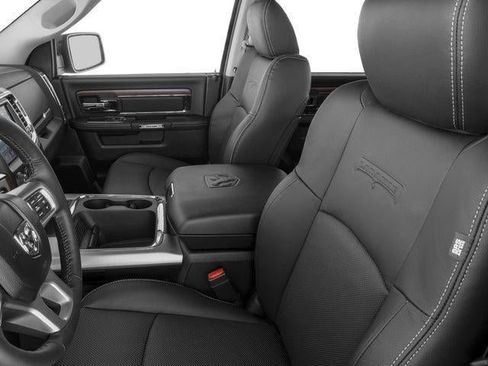 Used 2016 RAM 1500 Laramie w/ Convenience Group image 8