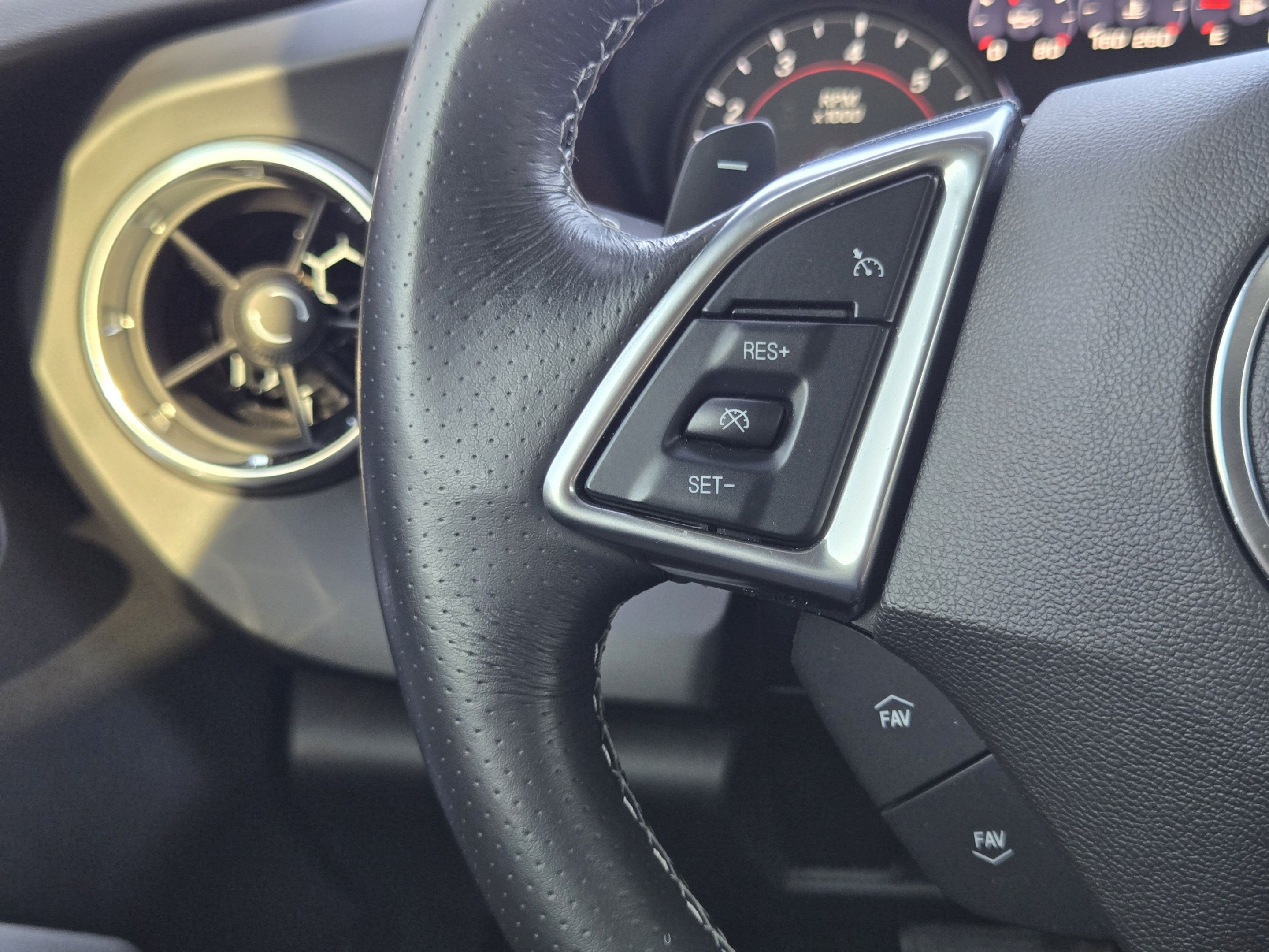 Used 2020 Chevrolet Camaro SS RWD image 24