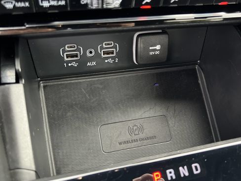 Used 2024 Jeep Grand Cherokee L Altitude AWD/4WD image 16