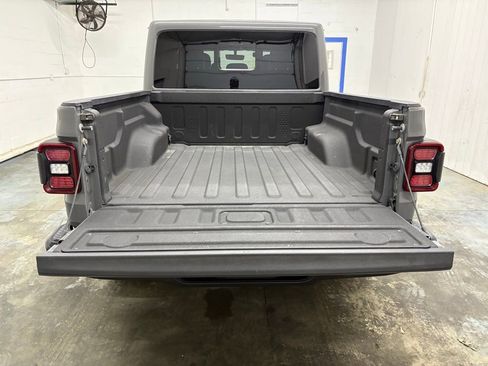 Used 2021 Jeep Gladiator Mojave image 13