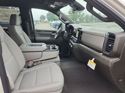 Used 2026 GMC Sierra 1500 SLE AWD/4WD image 8