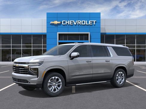 New 2026 Chevrolet Suburban LT image 2