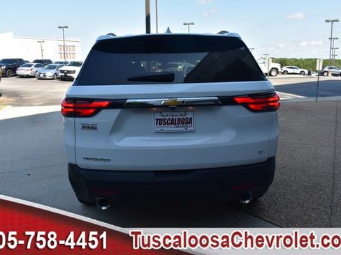 Used 2023 Chevrolet Traverse LT FWD image 9