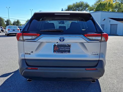 Certified 2022 Toyota RAV4 XLE image 6