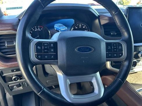 Used 2024 Ford Expedition Max Limited image 11