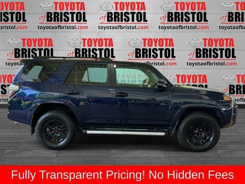 Used 2021 Toyota 4Runner Venture w/ Moonroof Package AWD/4WD image 2