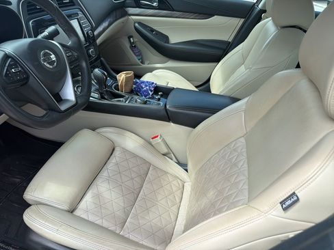 Used 2016 Nissan Maxima Platinum image 9
