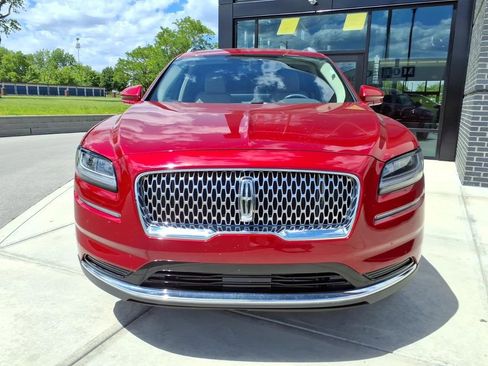 Used 2021 Lincoln Nautilus AWD w/ Equipment Group 101A image 2