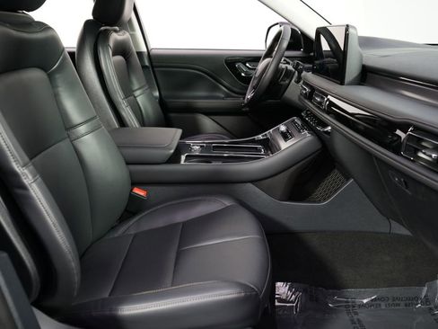 New 2026 Lincoln Aviator AWD w/ Jet Appearance Package image 16
