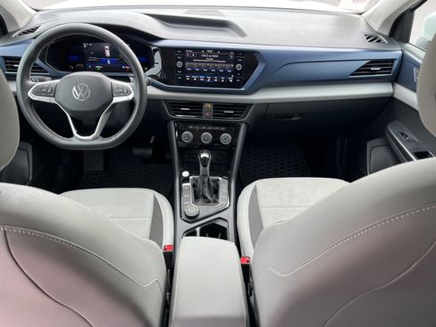 Certified 2023 Volkswagen Taos SE w/ Panoramic Sunroof Package image 13