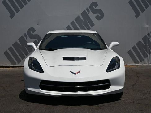 Used 2016 Chevrolet Corvette Stingray Coupe RWD image 2