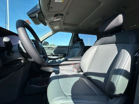 New 2026 Kia EV9 Light image 21