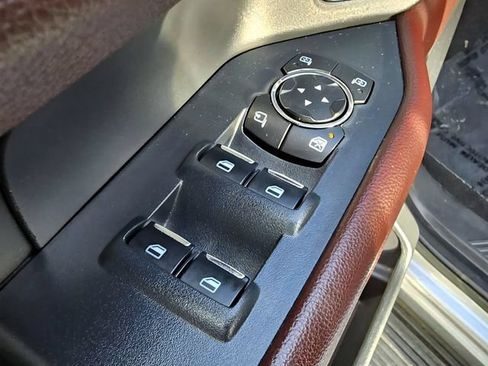 Used 2023 Ford Expedition Limited RWD image 30