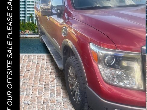 Used 2019 Nissan Titan Platinum Reserve w/ Platinum Utility Package image 2