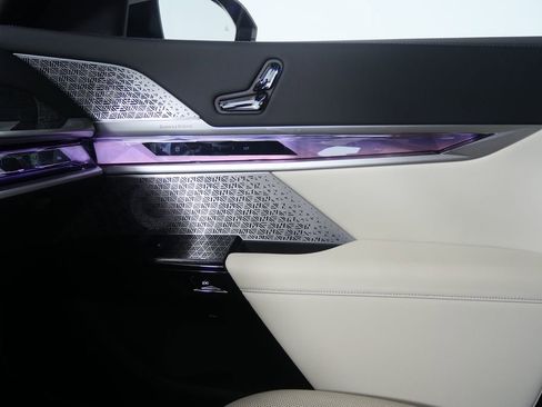 Certified 2023 BMW 760i xDrive 760i xDrive w/ Executive Package image 28