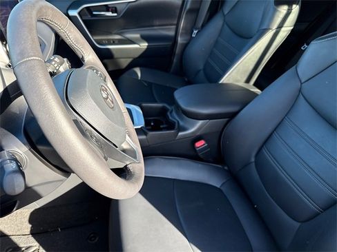 Used 2024 Toyota RAV4 XLE Premium image 20