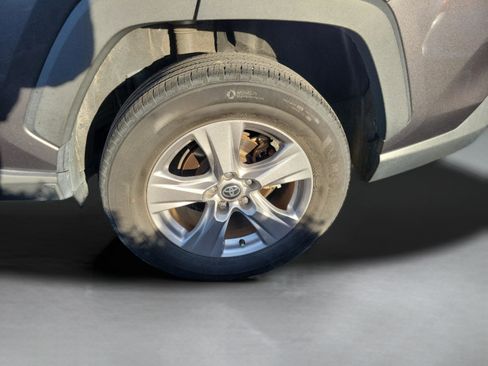 Certified 2022 Toyota RAV4 XLE w/ Convenience Package image 30