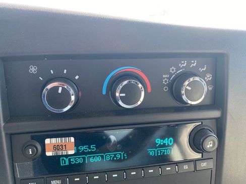 New 2025 Chevrolet Express 3500 w/ Power Convenience Package image 30