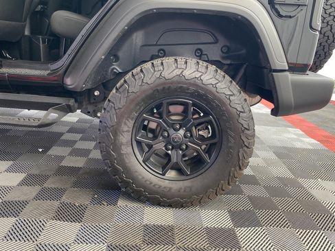 Used 2020 Jeep Wrangler Unlimited Sport S AWD/4WD image 16