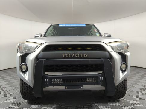 Used 2015 Toyota 4Runner SR5 image 3