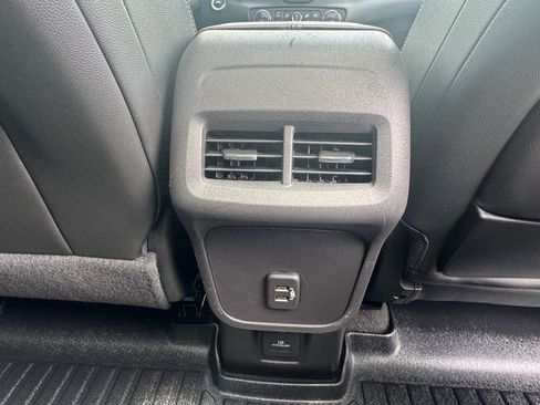 Used 2024 GMC Terrain SLT AWD/4WD image 13
