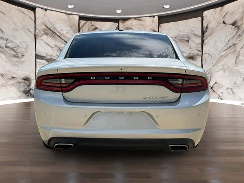Used 2021 Dodge Charger SXT w/ Leather Interior Group RWD image 5