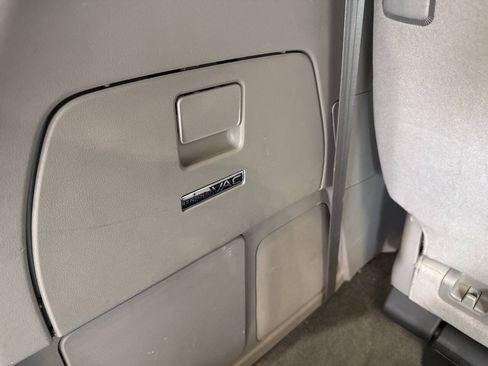 Used 2016 Honda Odyssey Touring Elite image 32