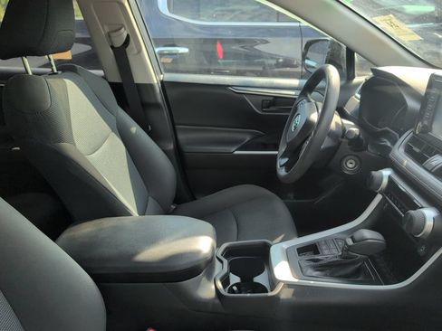 Used 2019 Toyota RAV4 LE w/ All Weather Liner Package AWD/4WD image 2