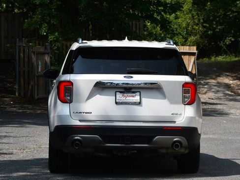 Used 2022 Ford Explorer Limited w/ Equipment Group 301A image 6