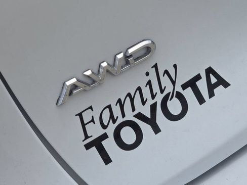 Used 2023 Toyota Crown AWD/4WD image 8