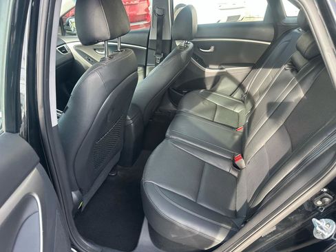 Used 2016 Hyundai Elantra GT w/ Option Group 03 image 12