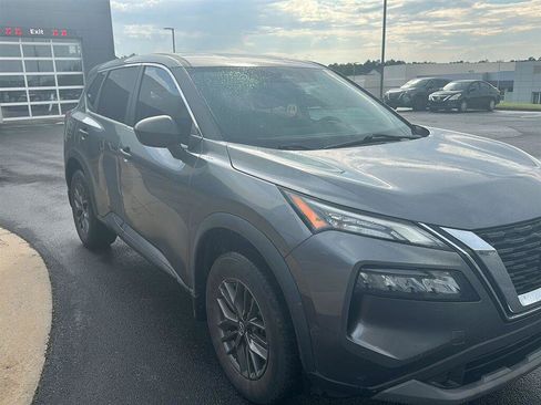Used 2023 Nissan Rogue S FWD image 3