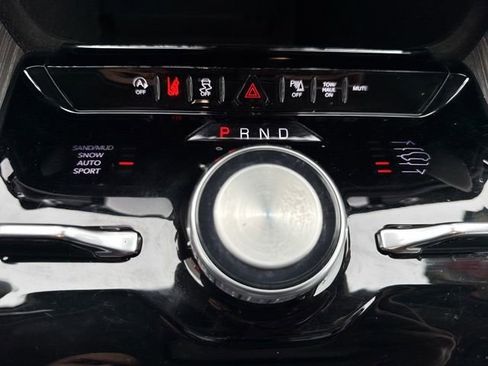 Used 2024 Jeep Wagoneer Series III image 23