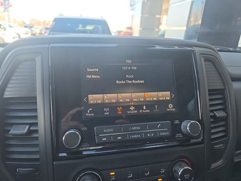 Used 2023 Nissan Titan SV image 21