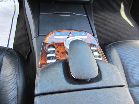Used 2008 Mercedes-Benz S 550 image 32