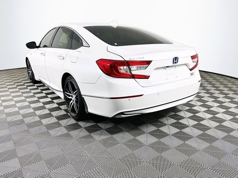 Used 2022 Honda Accord Touring image 5