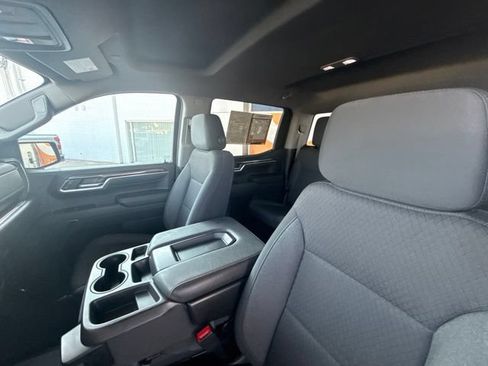 Used 2023 Chevrolet Silverado 1500 LT AWD/4WD image 13