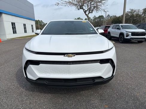 Used 2025 Chevrolet Equinox EV LT image 2