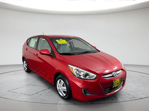Used 2017 Hyundai Accent SE FWD image 1