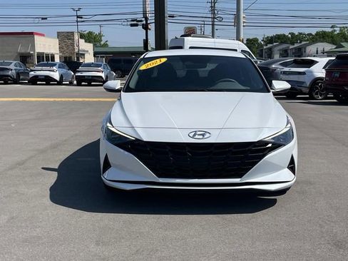 Certified 2021 Hyundai Elantra SEL w/ Cargo Package FWD image 2