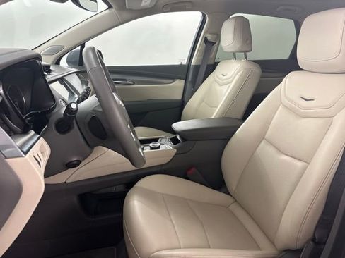 Used 2023 Cadillac XT5 Premium Luxury image 17