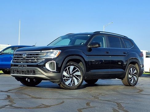 Used 2026 Volkswagen Atlas SE AWD/4WD image 2