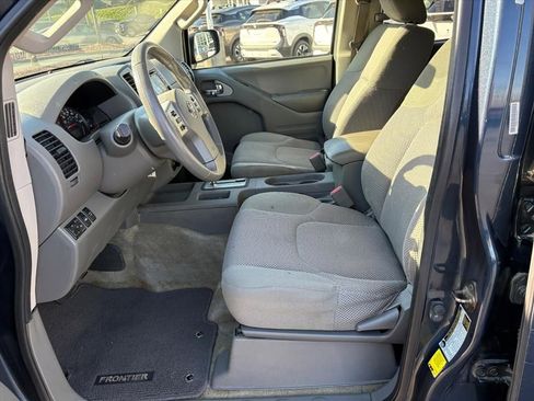 Used 2015 Nissan Frontier SV w/ SV Value Truck Package image 14