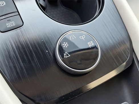 Certified 2023 Nissan Rogue SL w/ SL Premium Package image 25